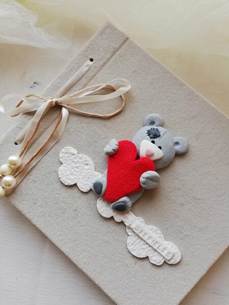 Albumas su meškučiu raudona širdele 